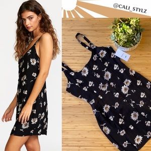 🔶🔸RVCA UPPER DRESS🔸🔶